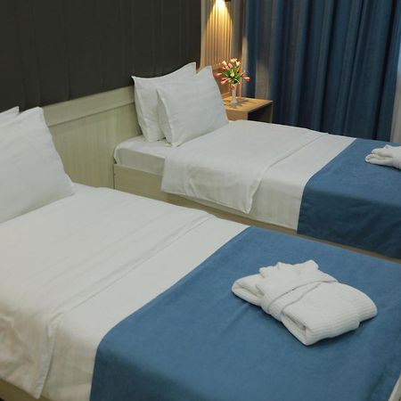 Human Hotel Taskent Exterior foto